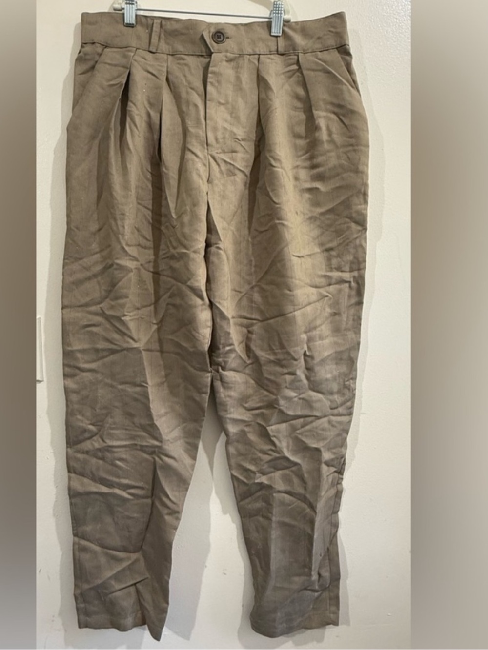 DANTE Men's Pleated Chino Pants in Taupe